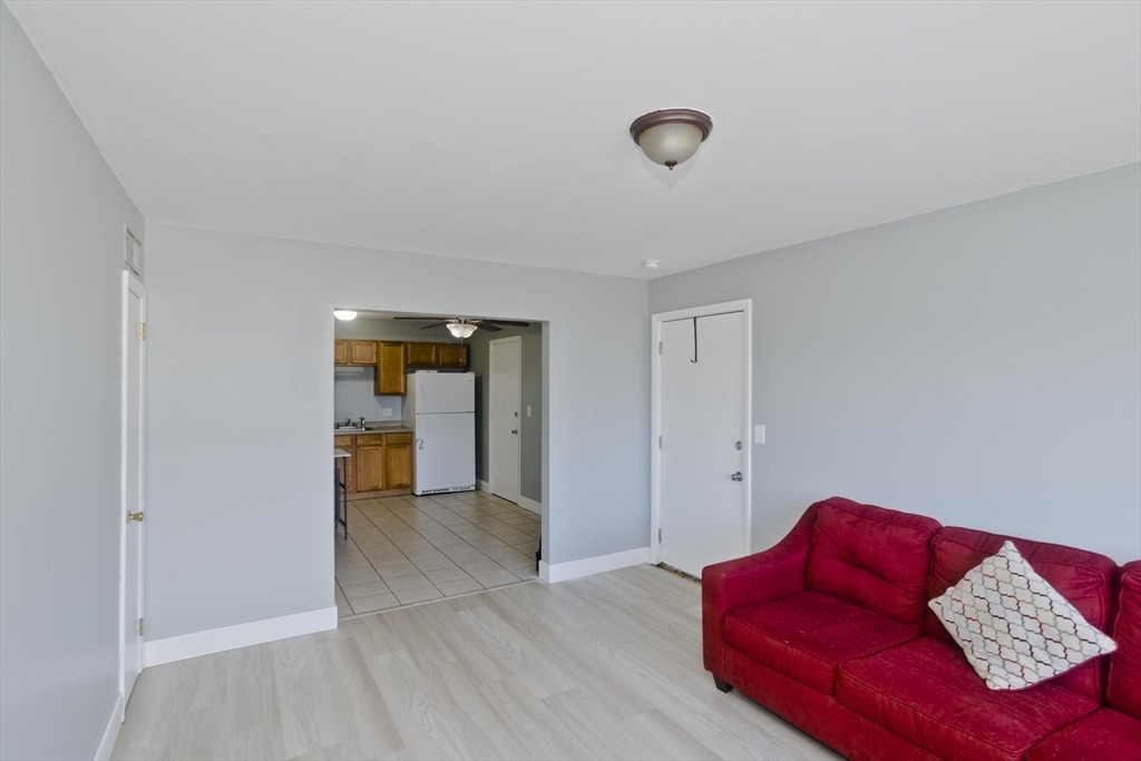Glasgow St, Fall River, MA 02721 #1
