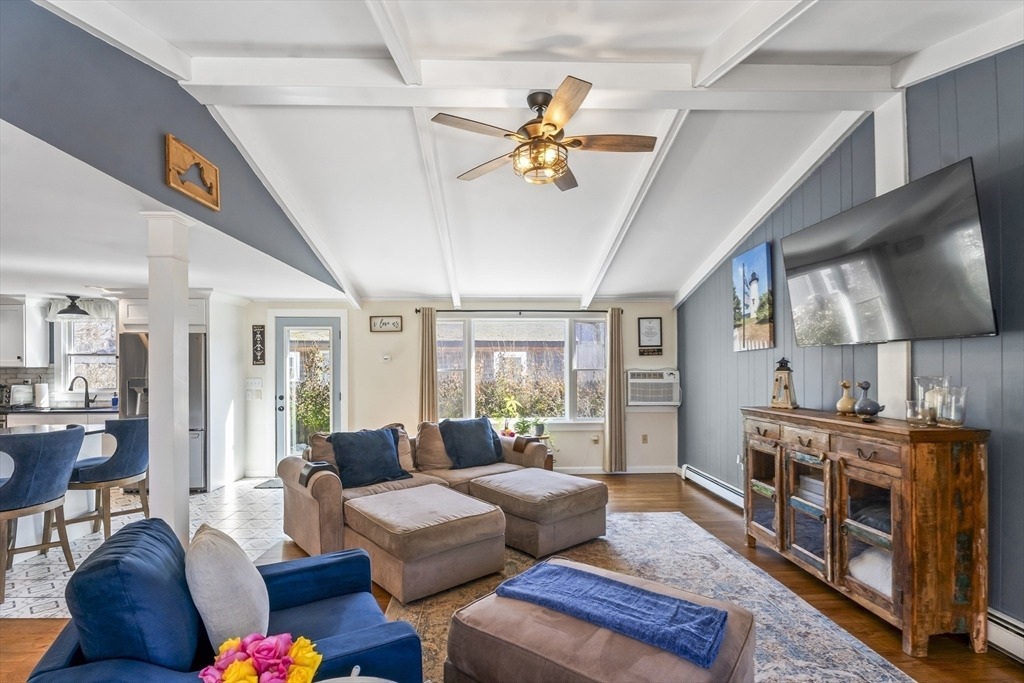 Garvin St, Oak Bluffs, MA 02557