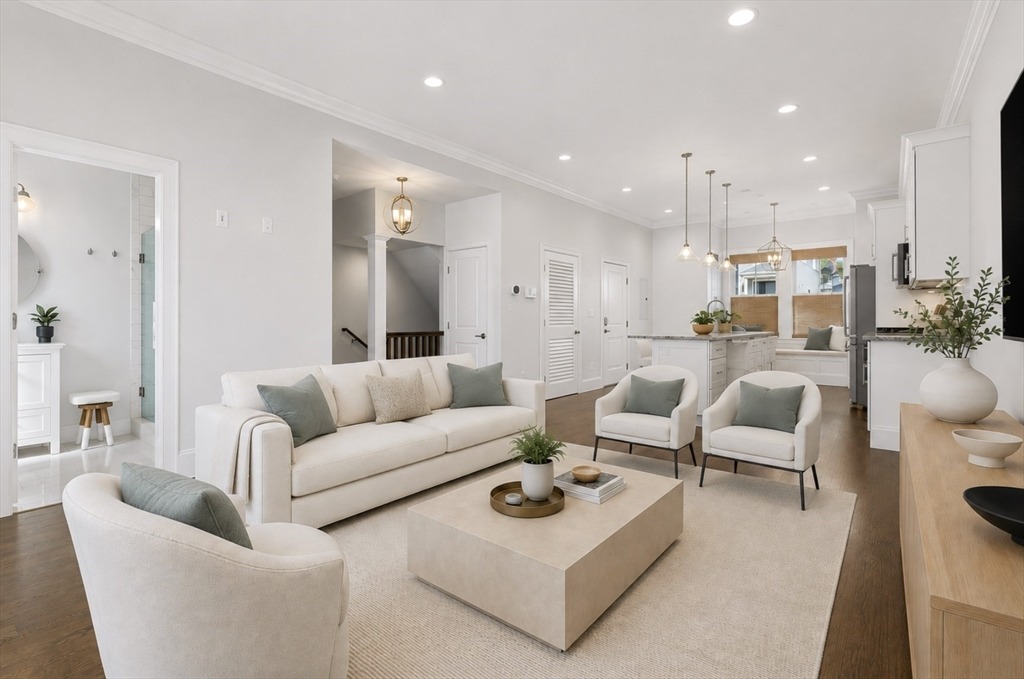 Brighton St, Charlestown, MA 02129