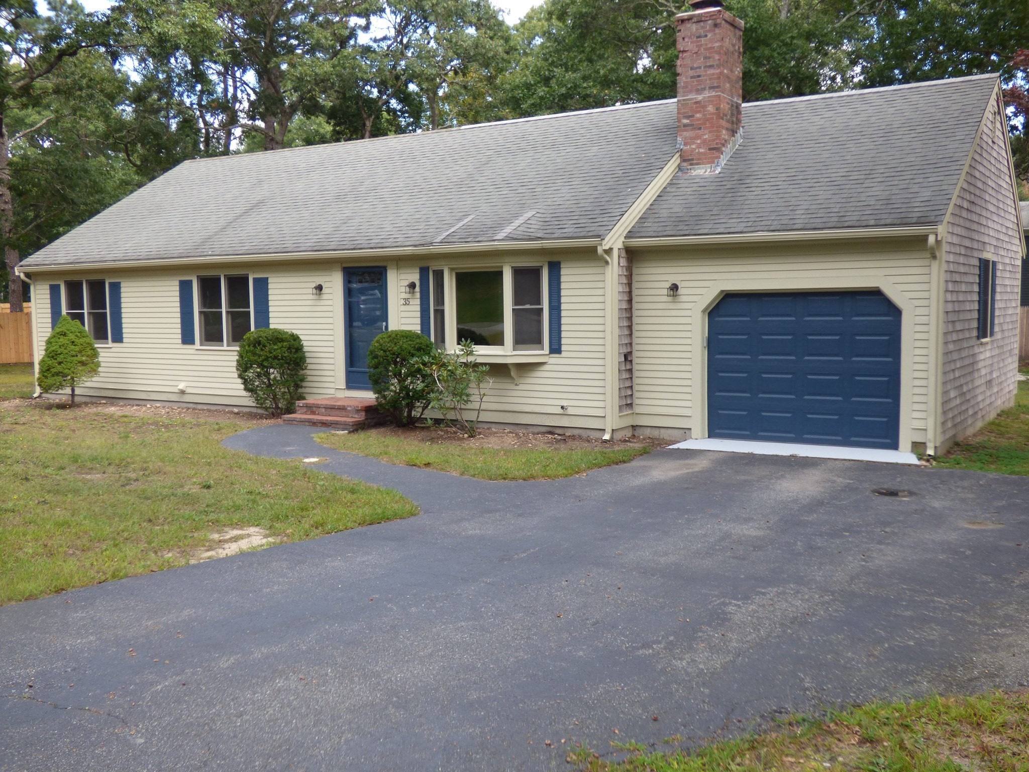 Pequot Rd, Mashpee, MA 02649
