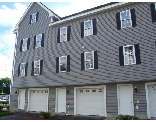 Rogers St, Lowell, MA 01852
