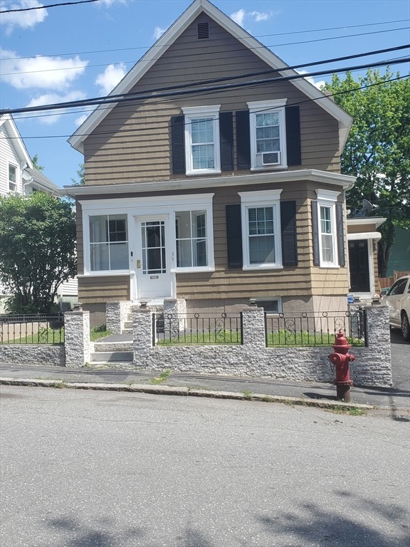 Farmland Rd, Lowell, MA 01850