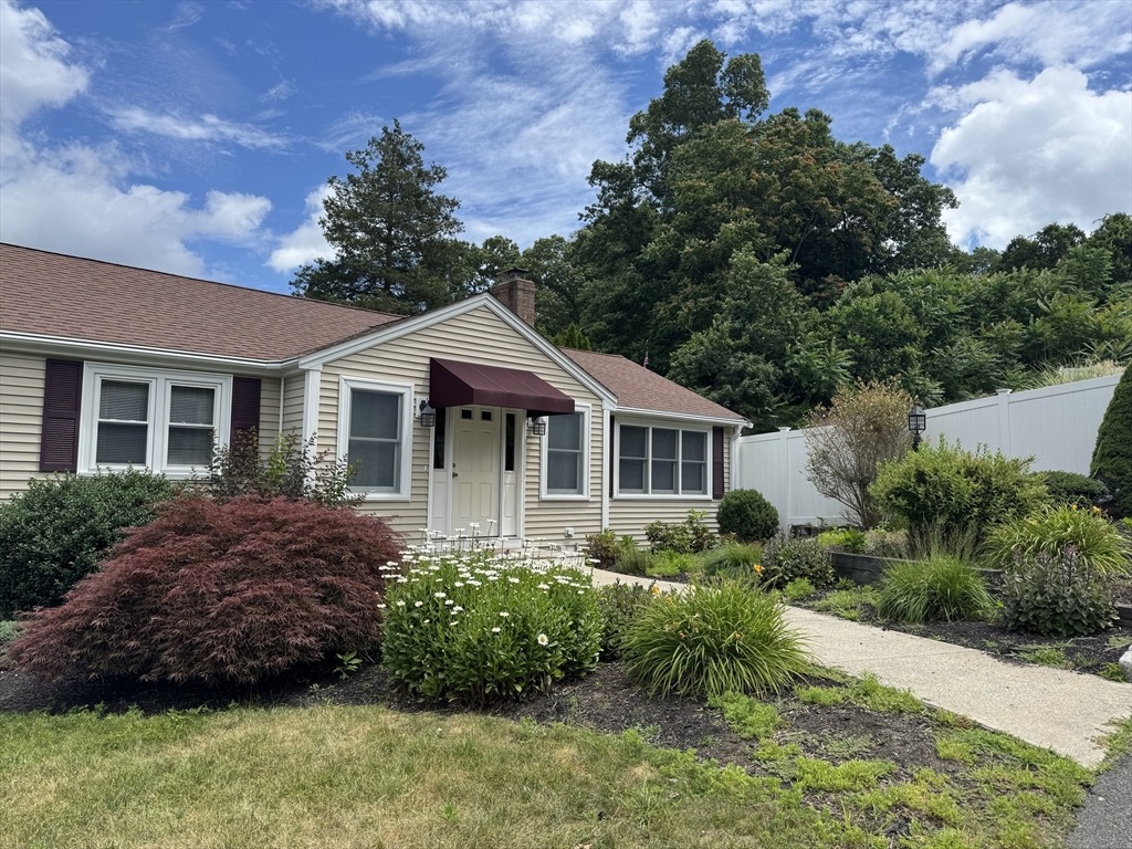 Grace Rd, Woburn, MA 01801