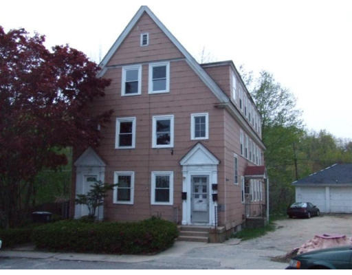 Twine Hurst Pl, Southbridge, MA 01550
