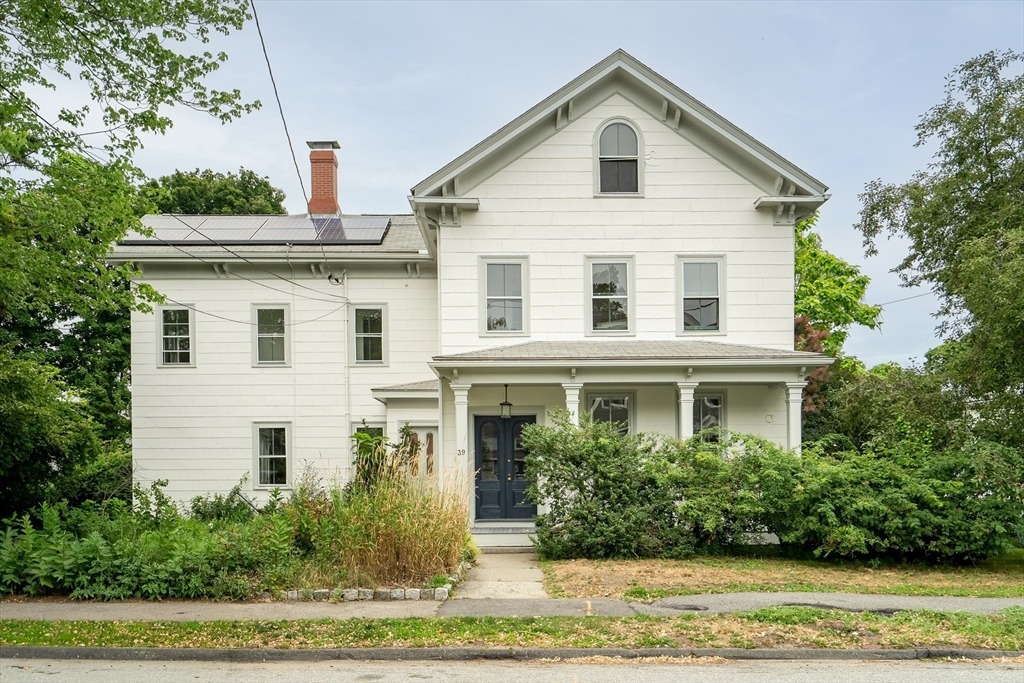 Green St, Watertown, MA 02472
