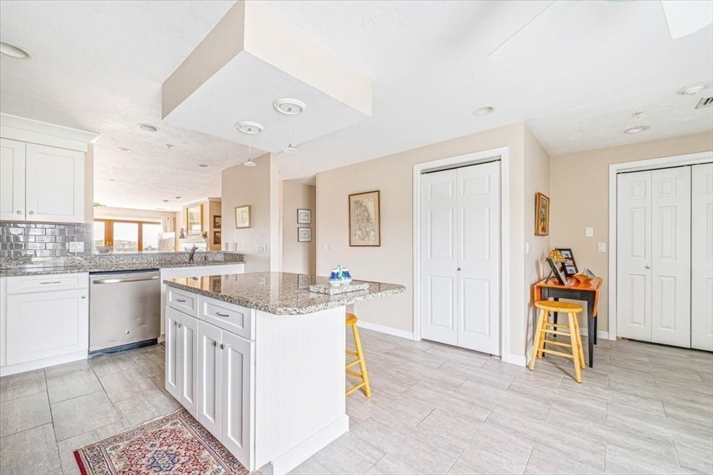 Highland Ter, Plymouth, MA 02360