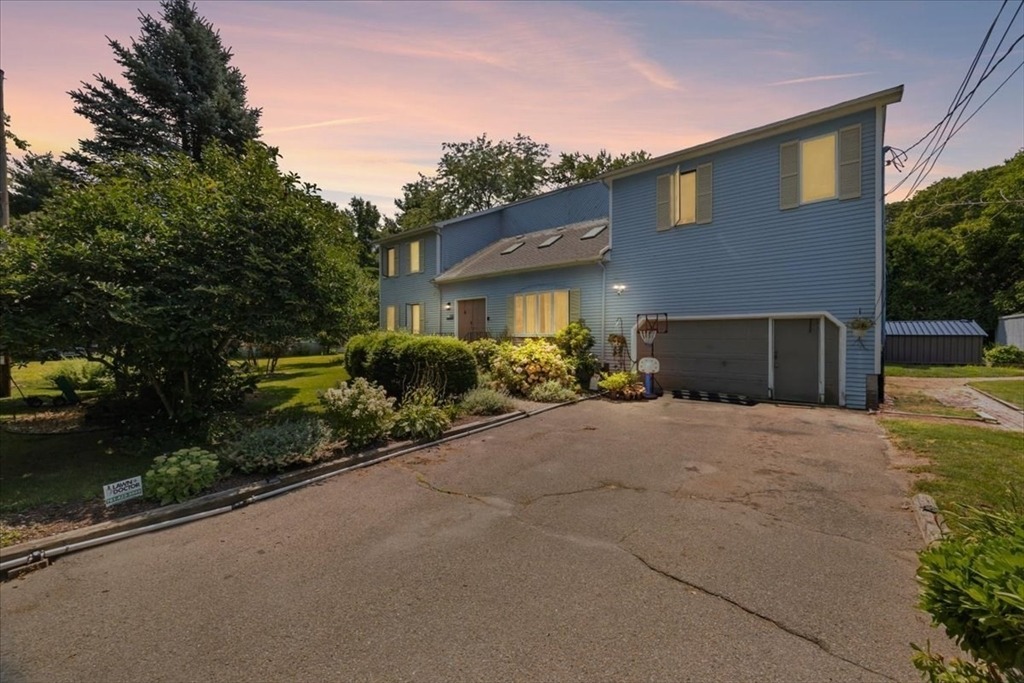 Greensboro Rd, Dedham, MA 02026