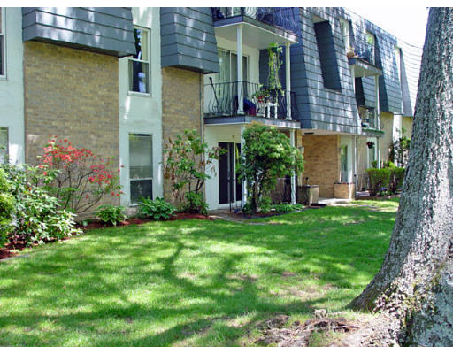 Shadowbrook Ln, Milford, MA 01757