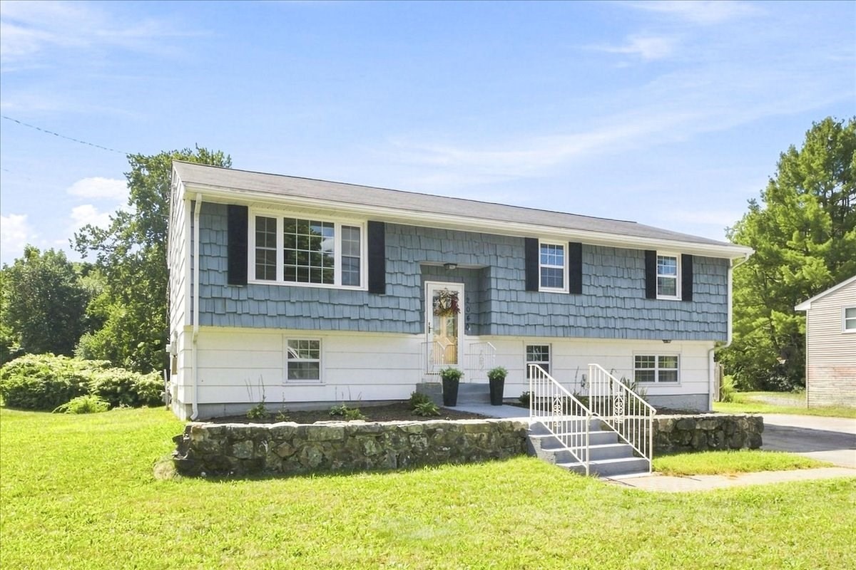 Central St, Stoughton, MA 02072