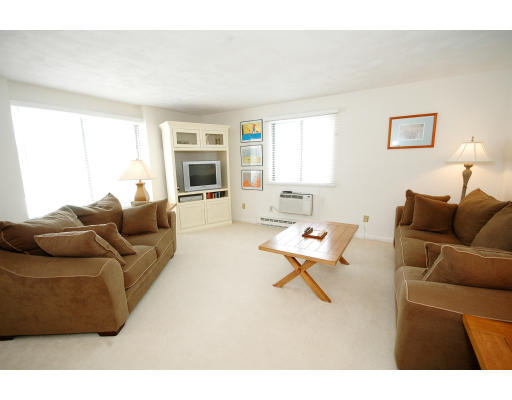 Staffordshire Ln, Concord, MA 01742