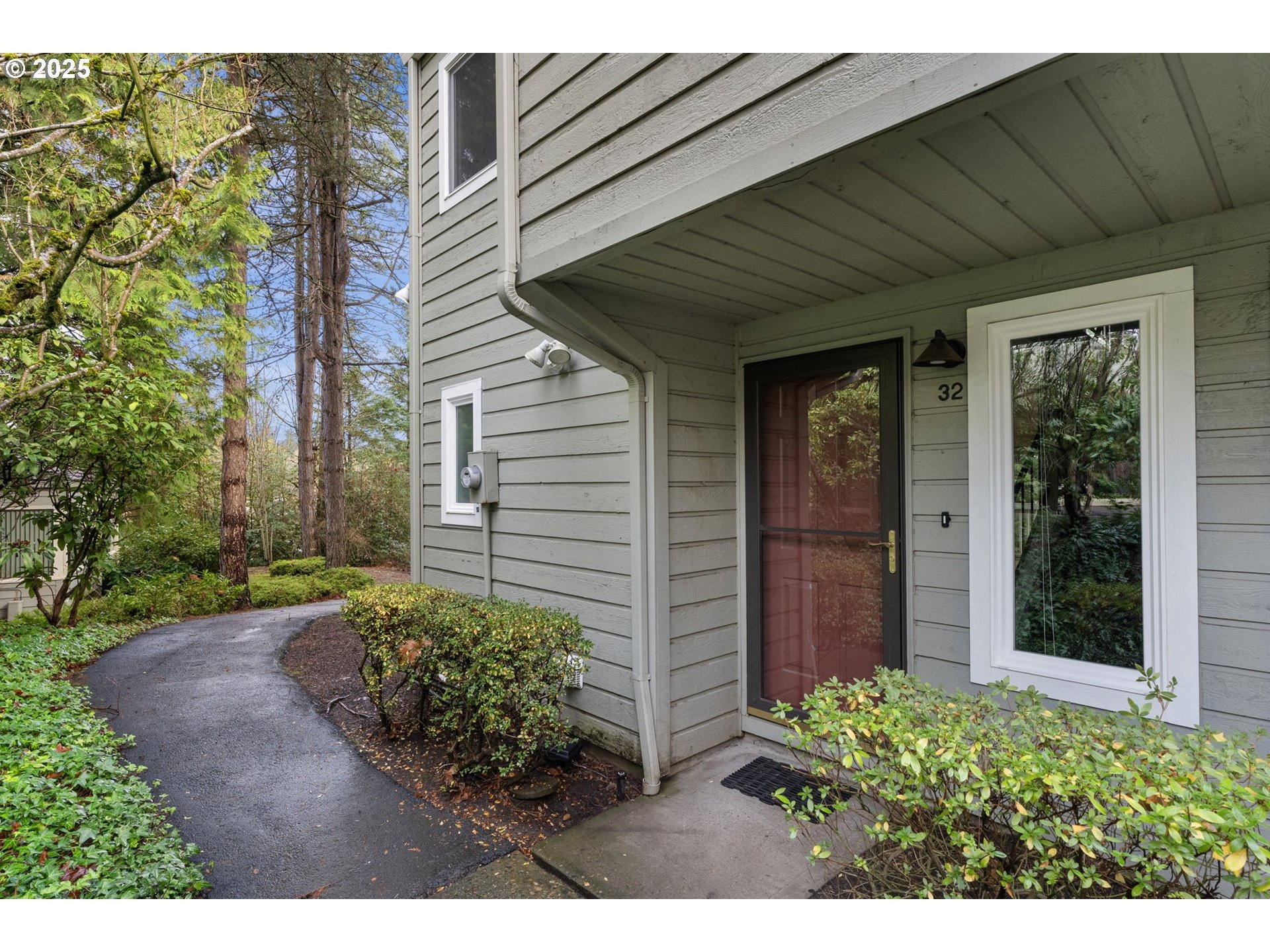 Scholls Ferry Rd, Portland, OR 97225