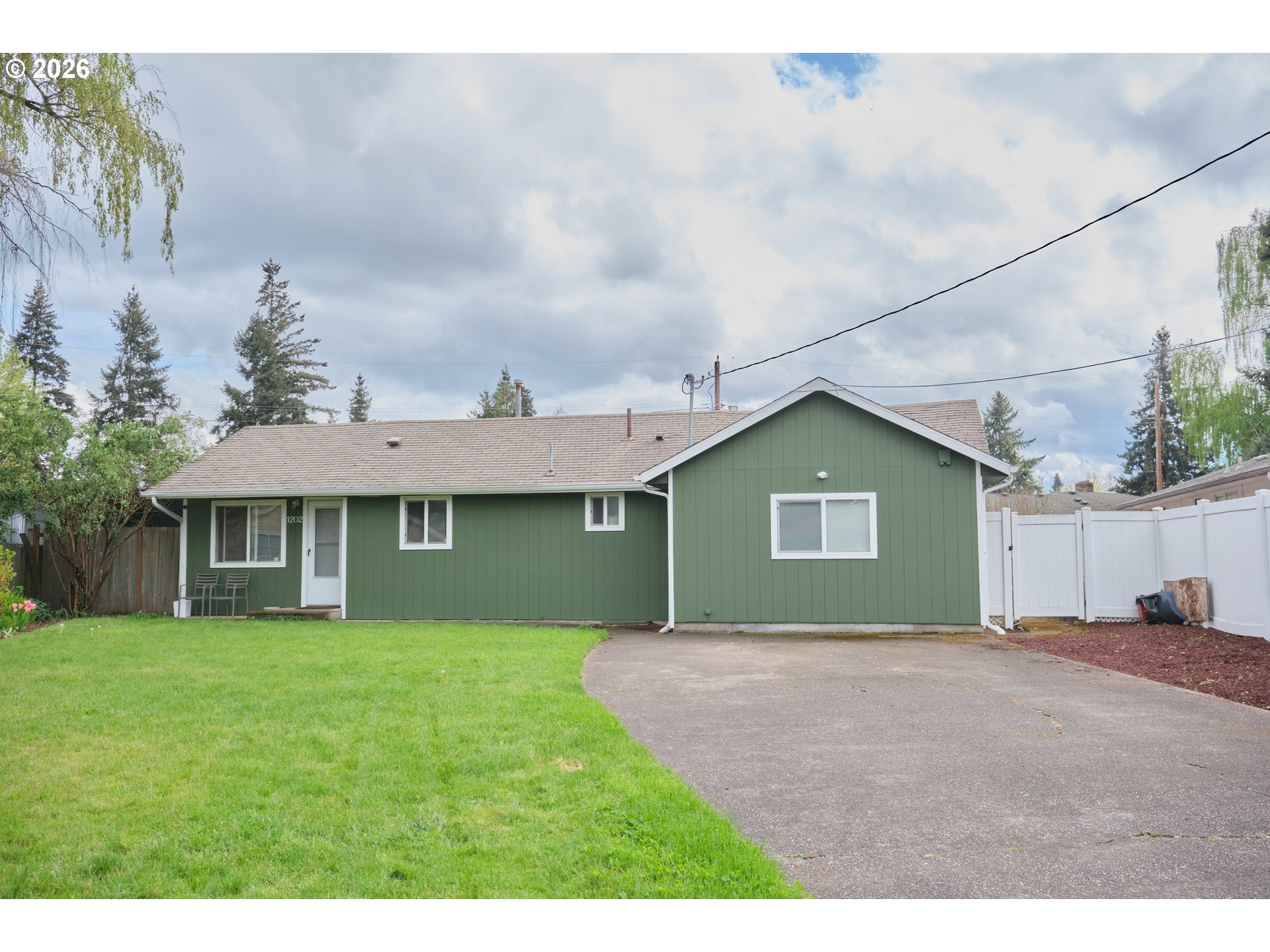 Leo St, Keizer, OR 97303