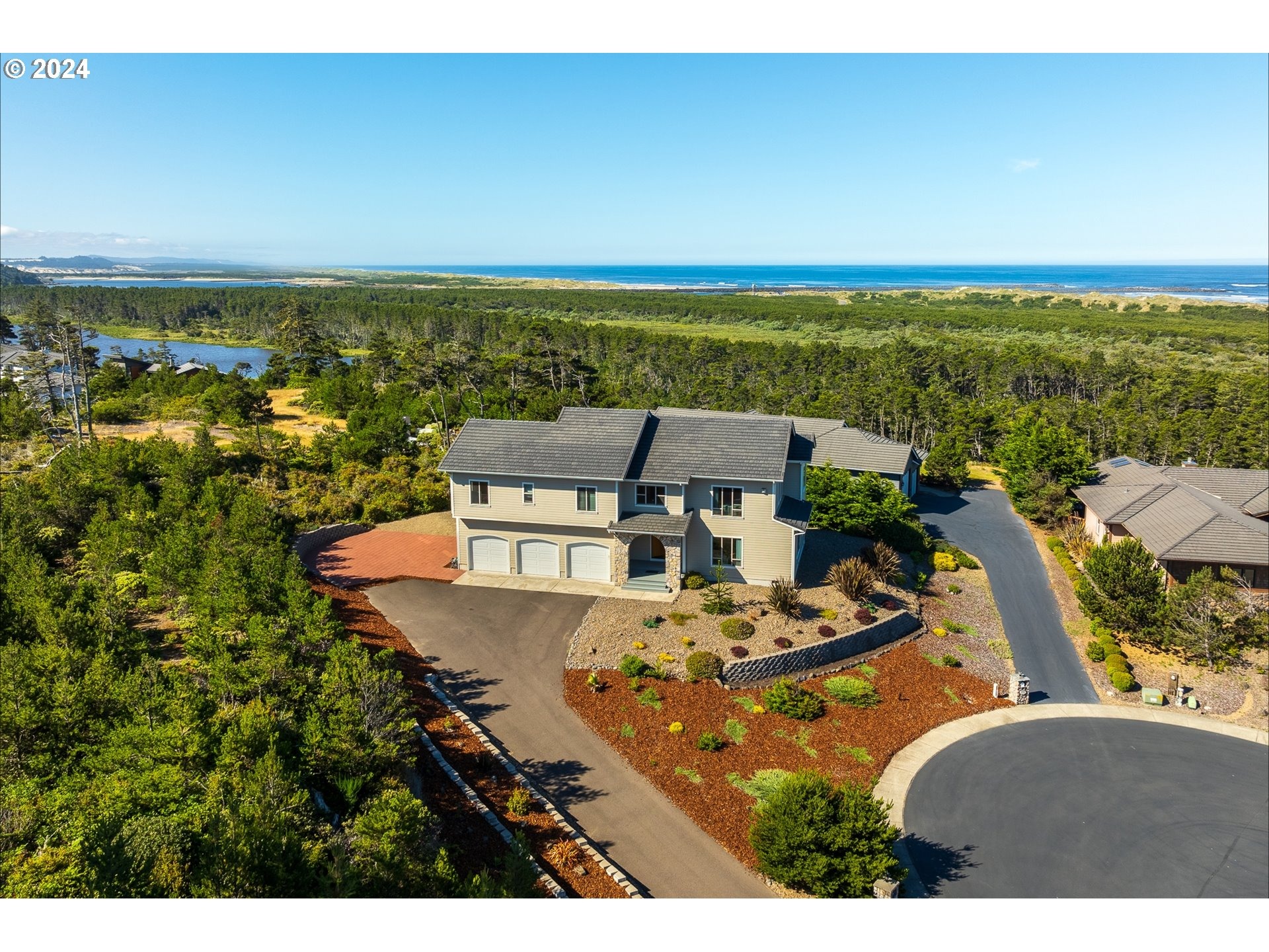 Twin Tree Ct, Florence, OR 97439 #1