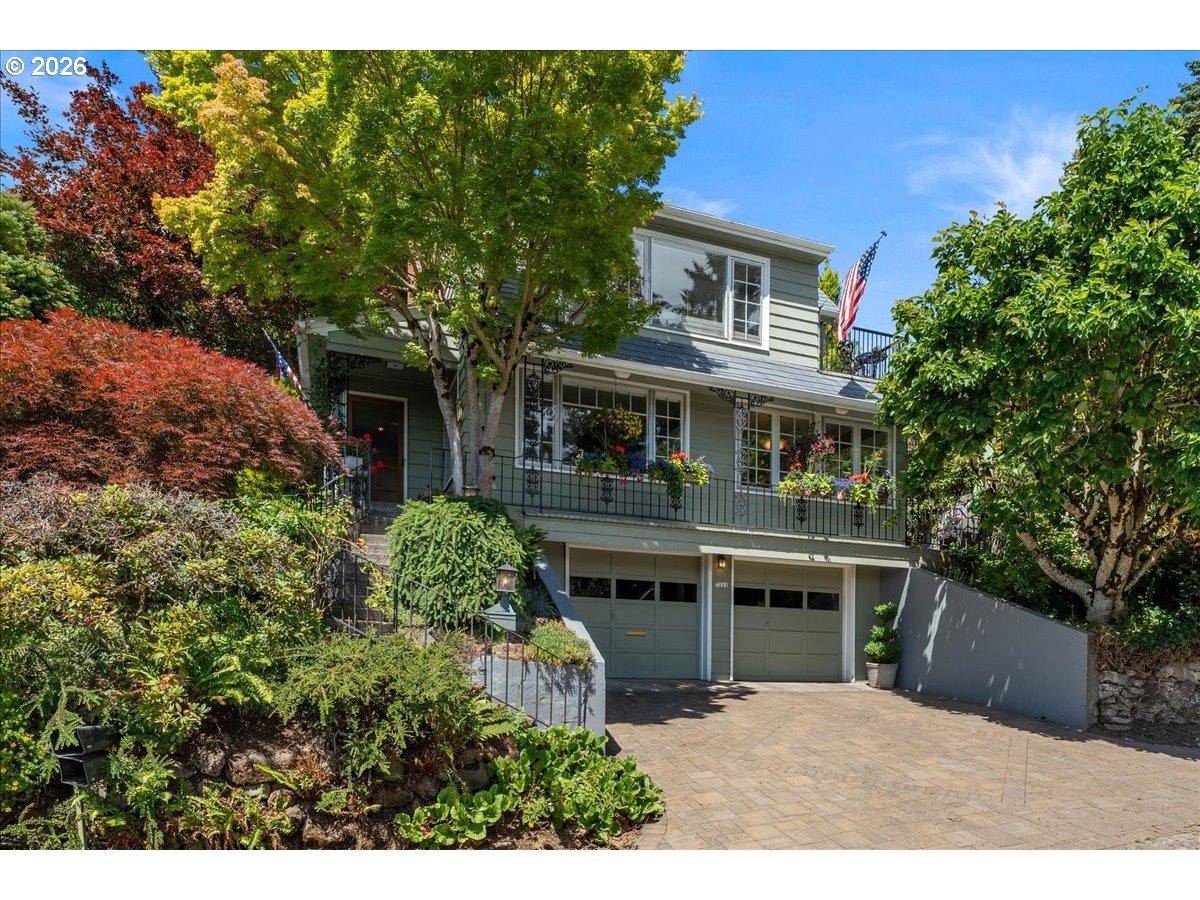Laview Dr, Portland, OR 97219
