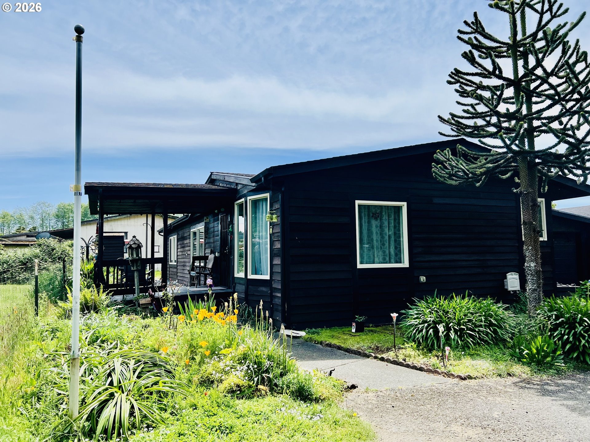 Driftwood Ln, Brookings, OR 97415