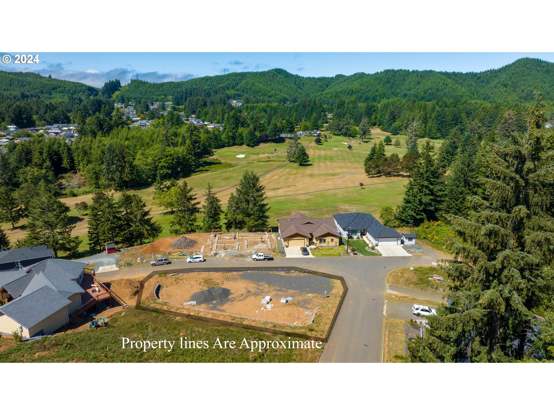 Masters Ct, Reedsport, OR 97467