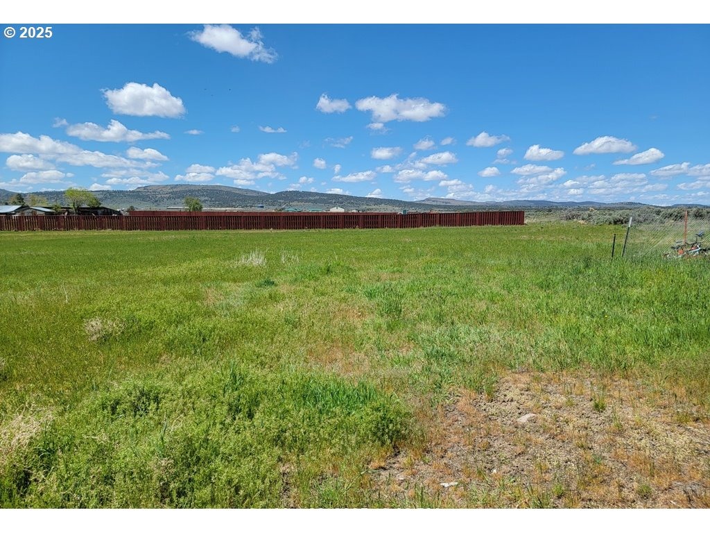 Harney Ave, Burns, OR 97720