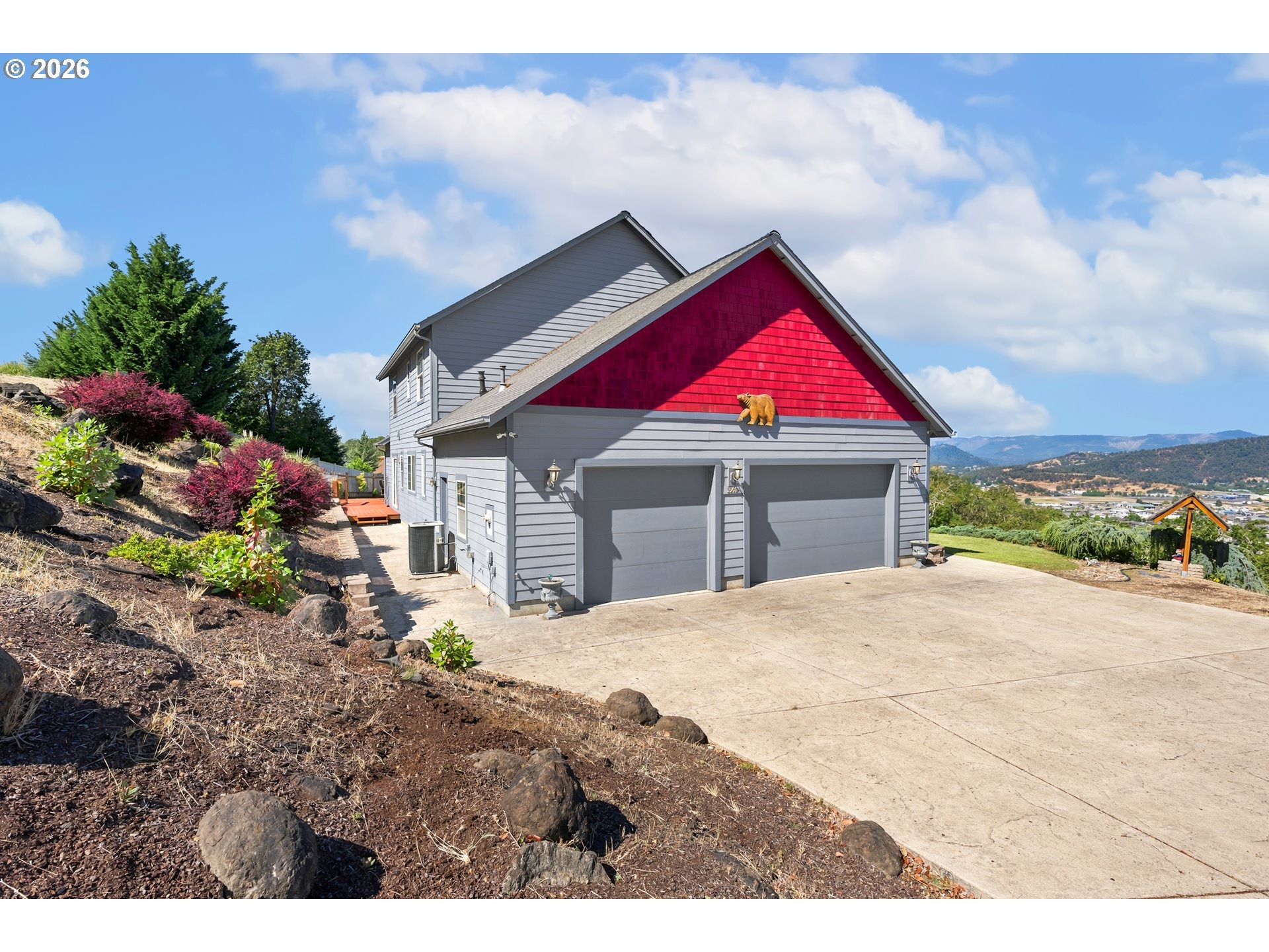 Rocky Ridge Dr, Roseburg, OR 97470