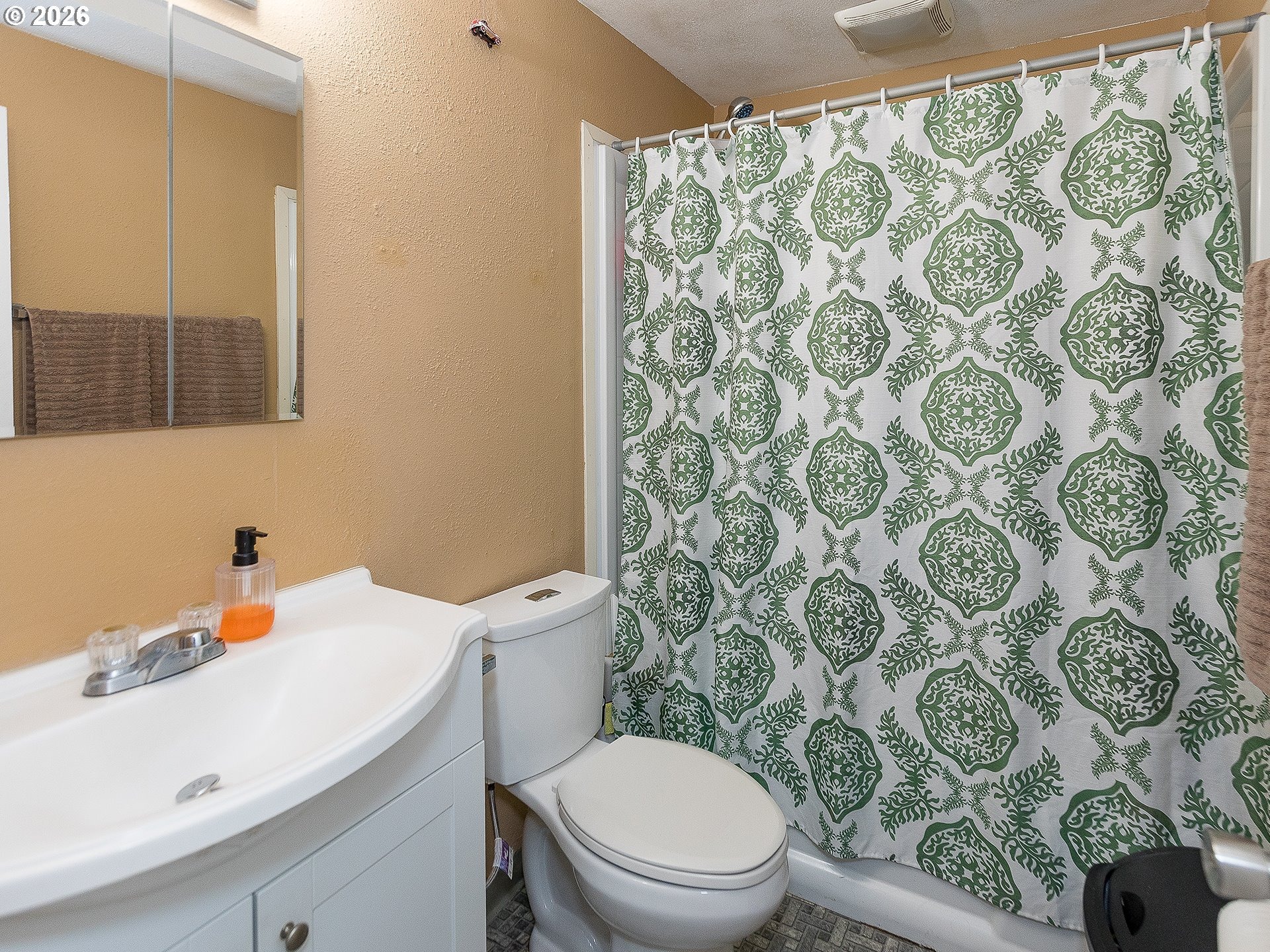 Thompson Ave, Vancouver, WA 98660