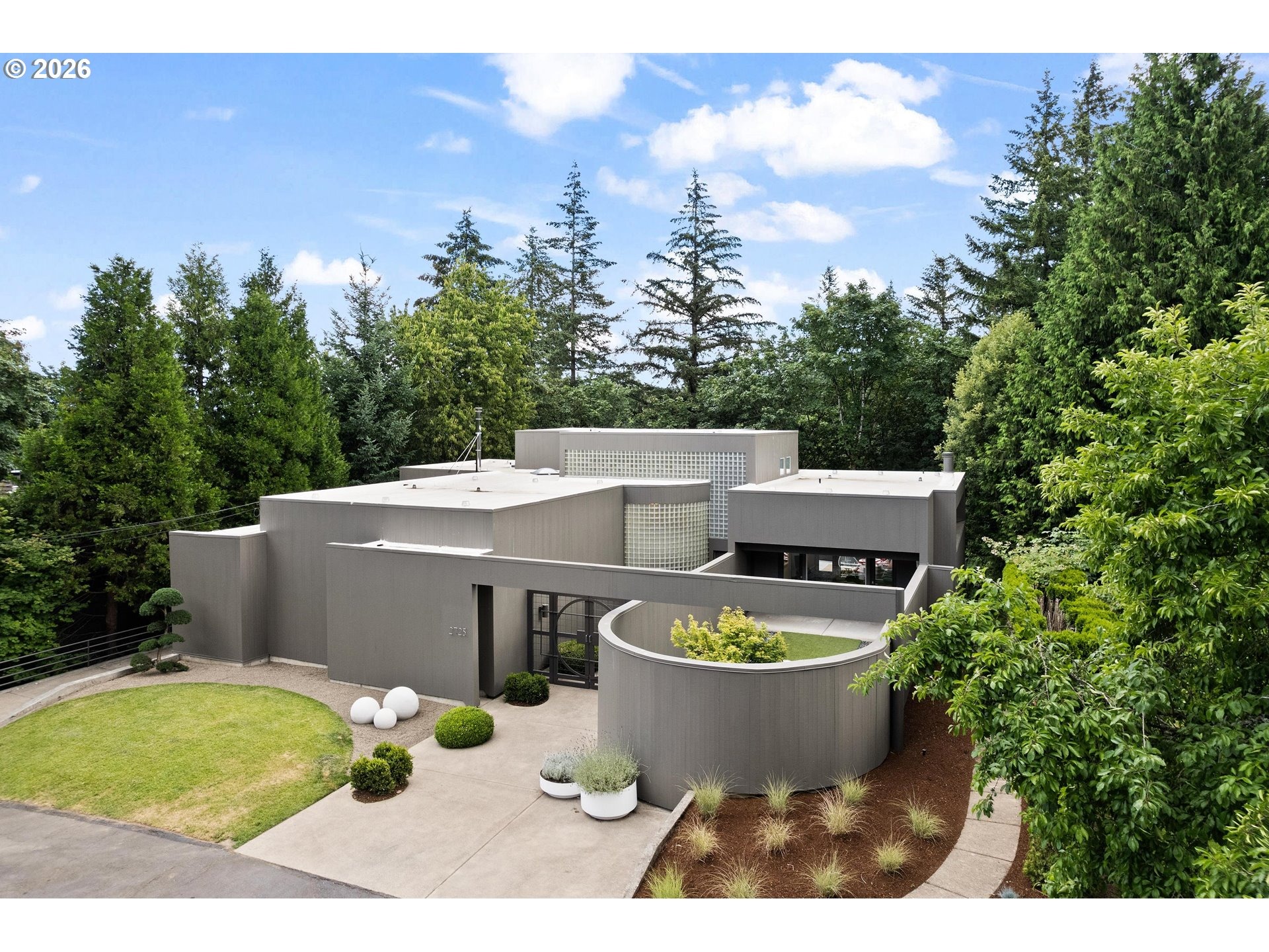 Sherwood Dr, Portland, OR 97201