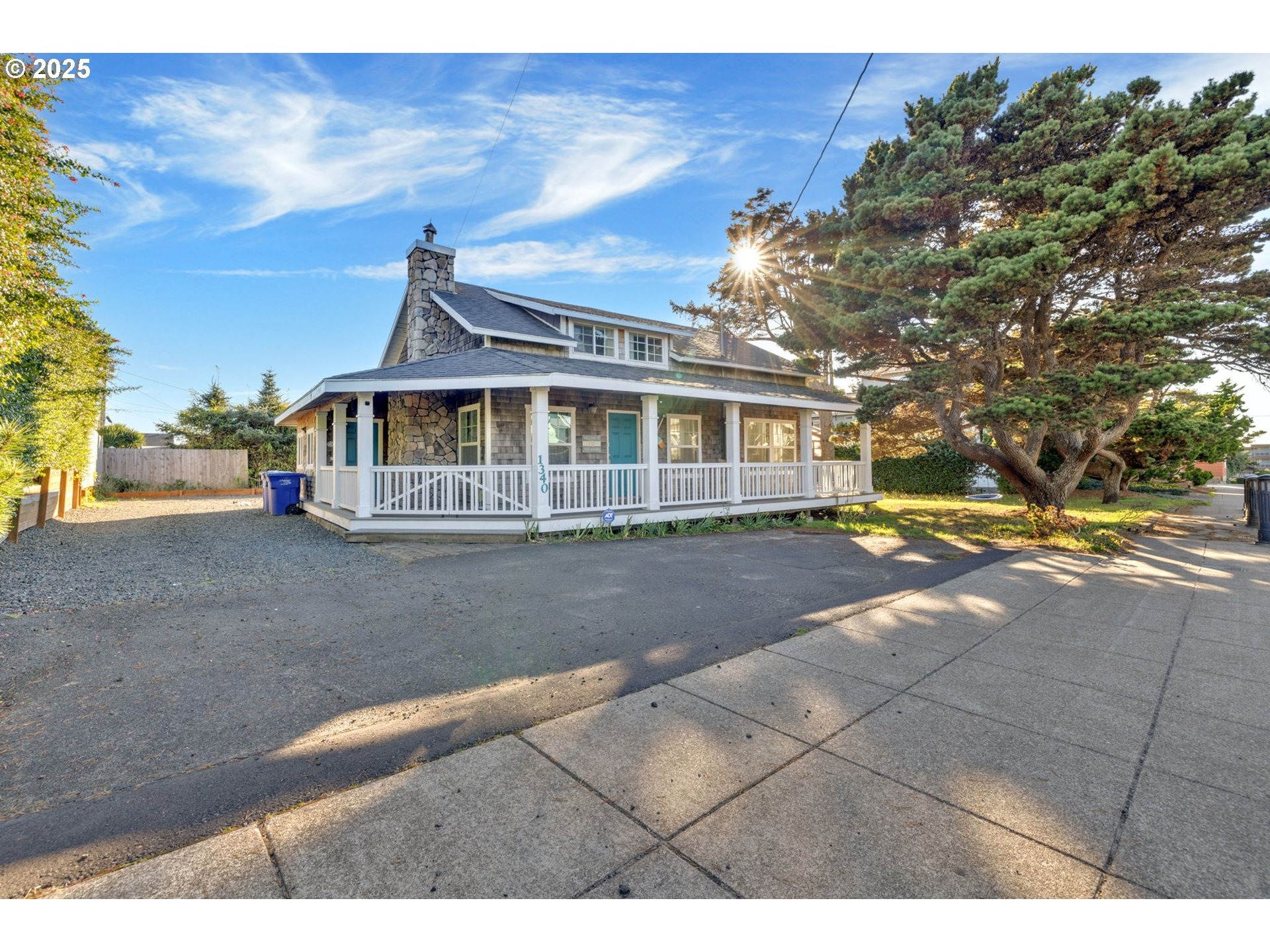 15th St, Lincoln City, OR 97367