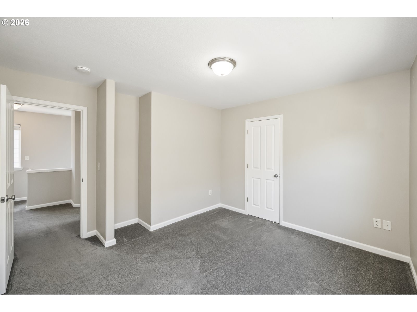 Ash St, Portland, OR 97233 #1