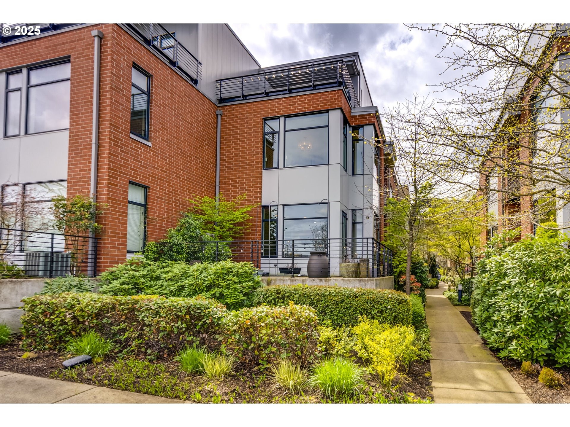 Riverscape St, Portland, OR 97209
