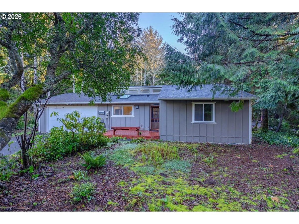 The Pines Dr, Depoe Bay, OR 97341