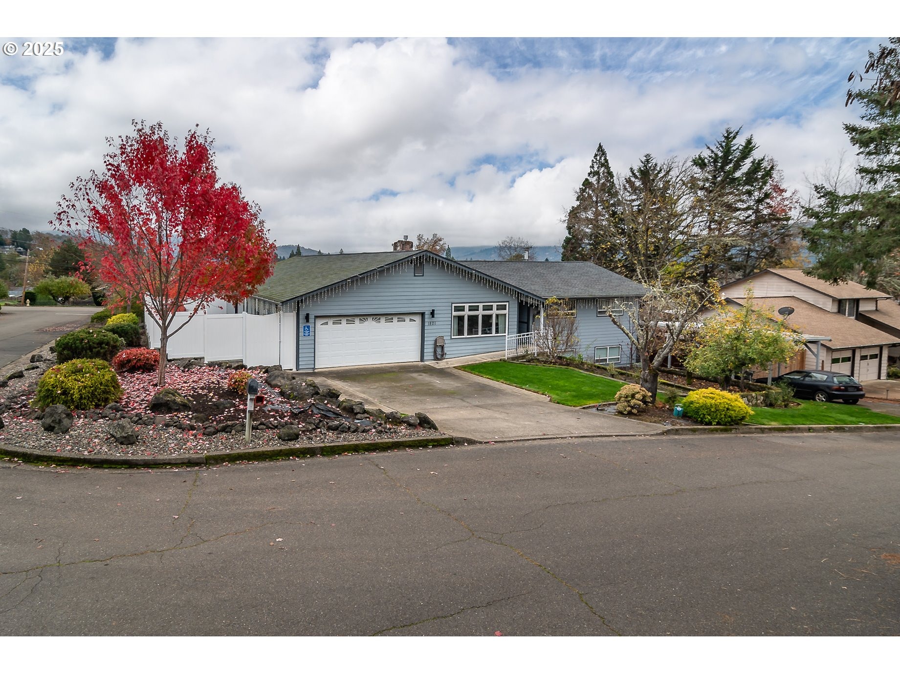 Sellwood St, Roseburg, OR 97471