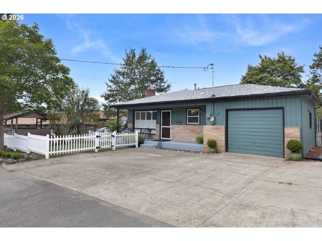 Court Ave, Roseburg, OR 97470 #1