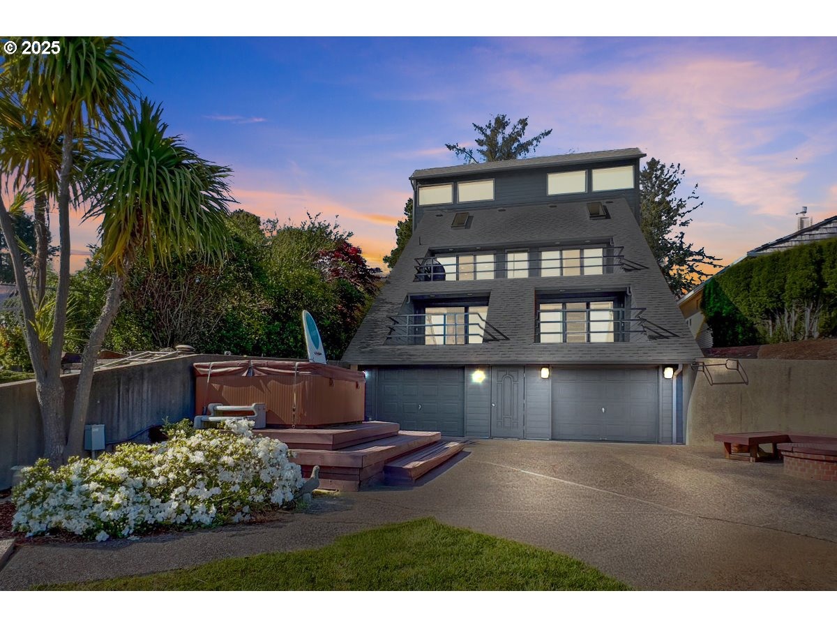 Lagoon Ln, Lincoln City, OR 97367