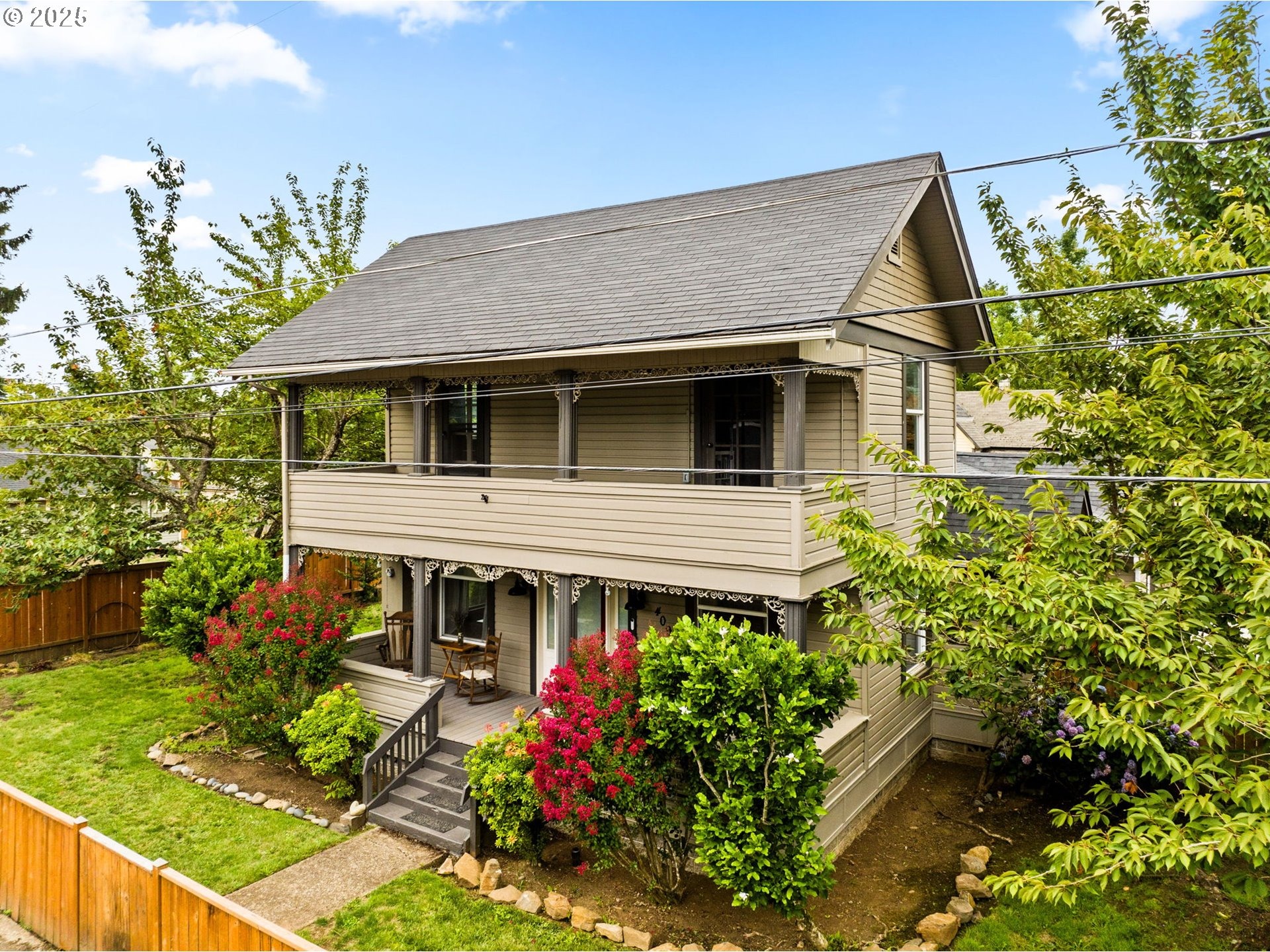 8th St, Cottage Grove, OR 97424