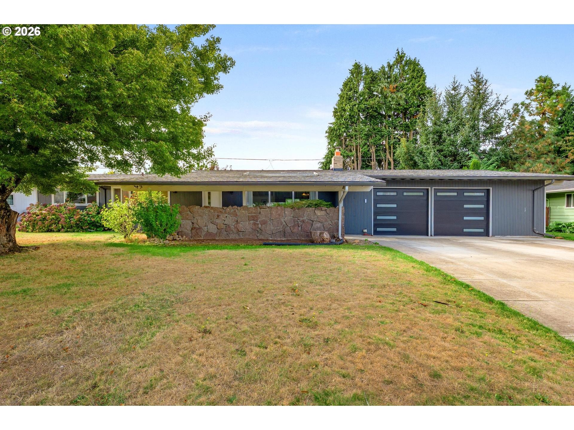 Russell St, Portland, OR 97230