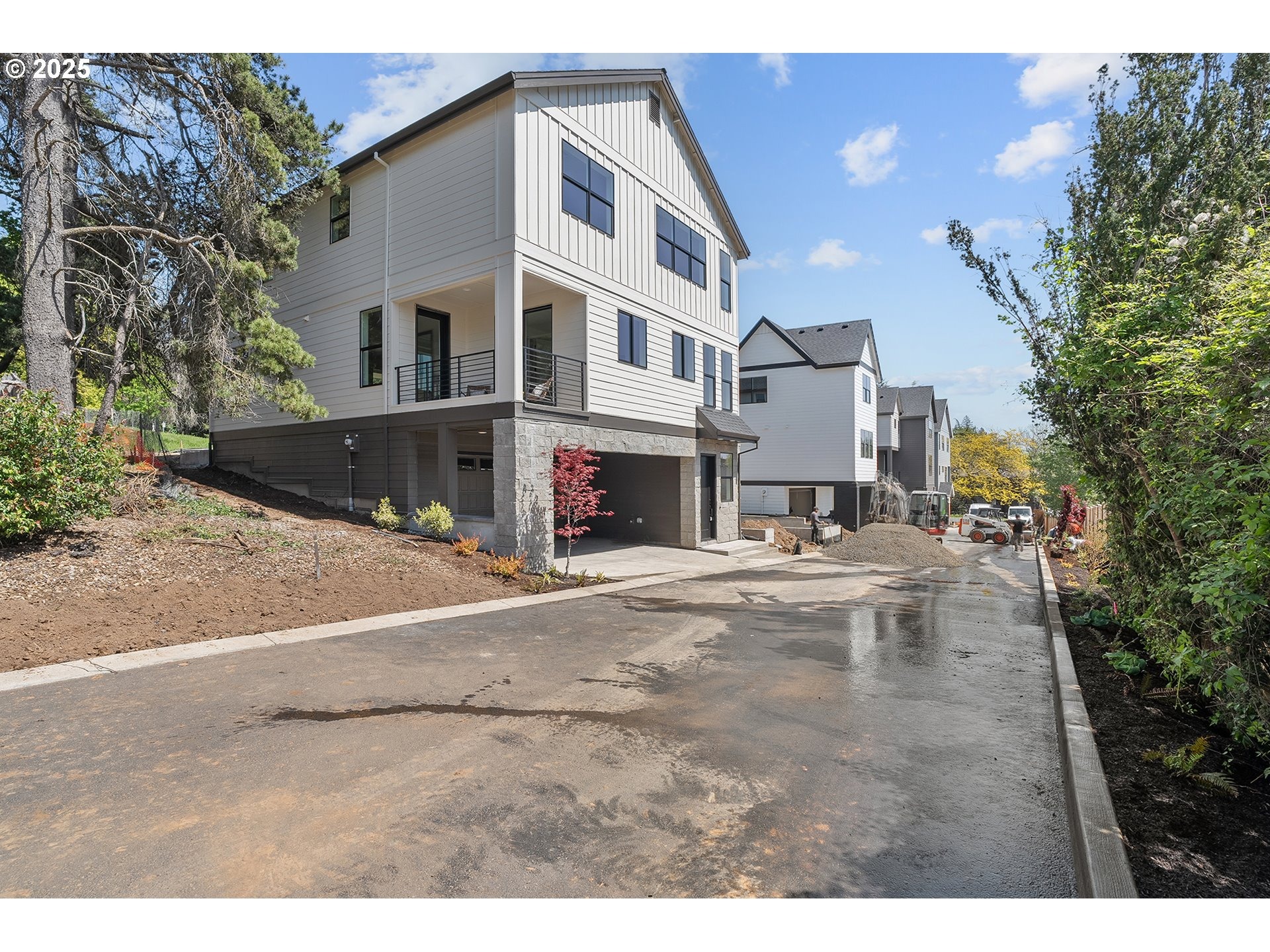 18th Dr, Portland, OR 97239