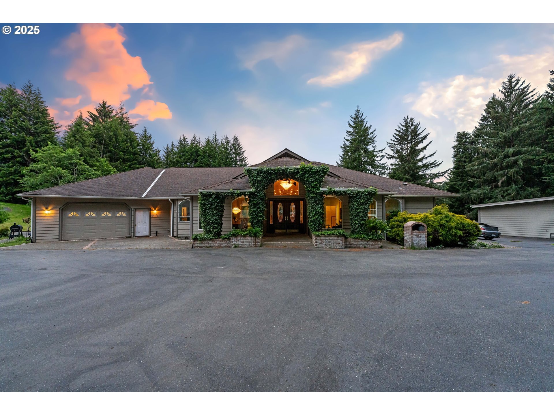 Rainier Ln, Coos Bay, OR 97420