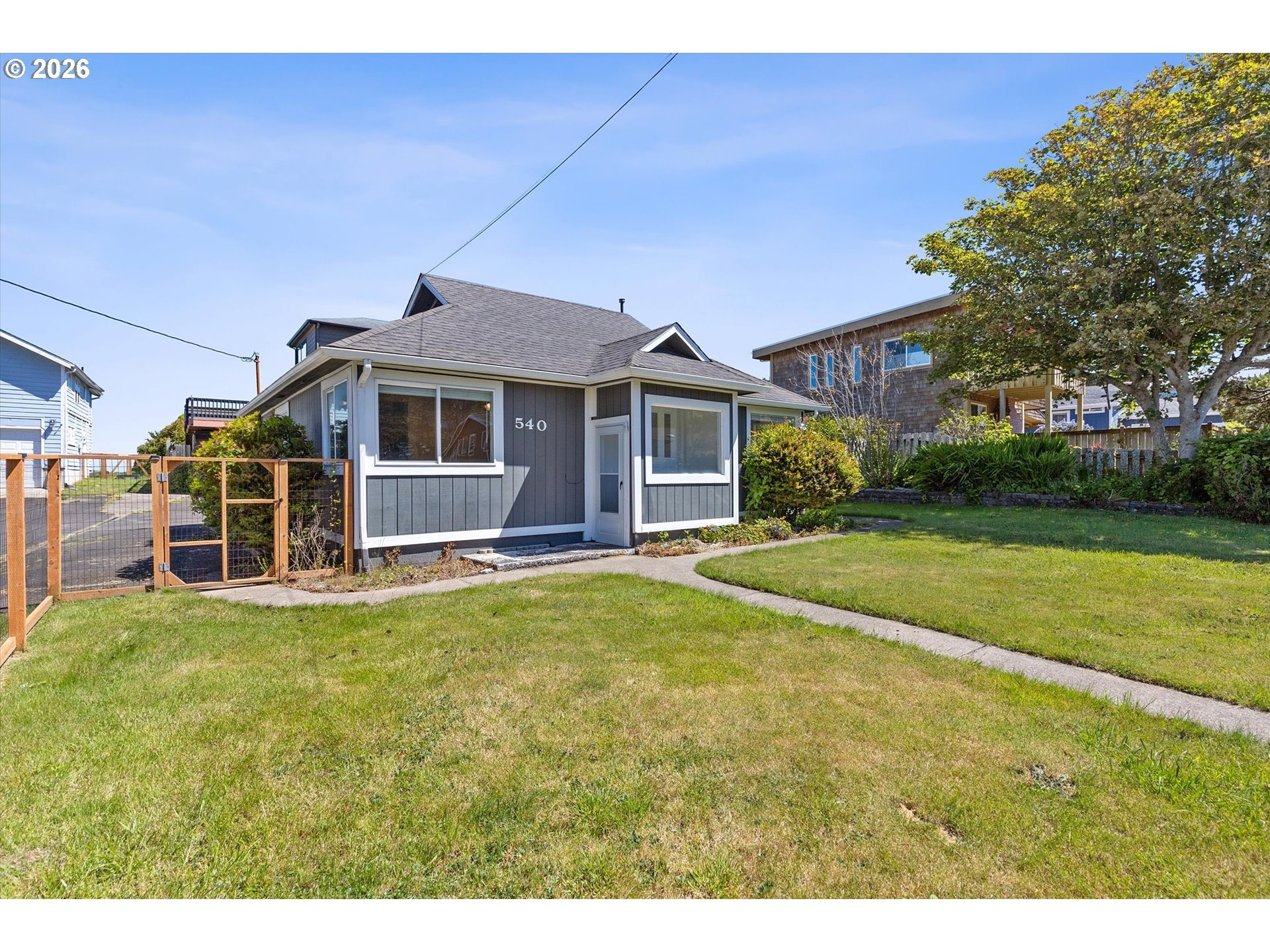 56th St, Newport, OR 97365