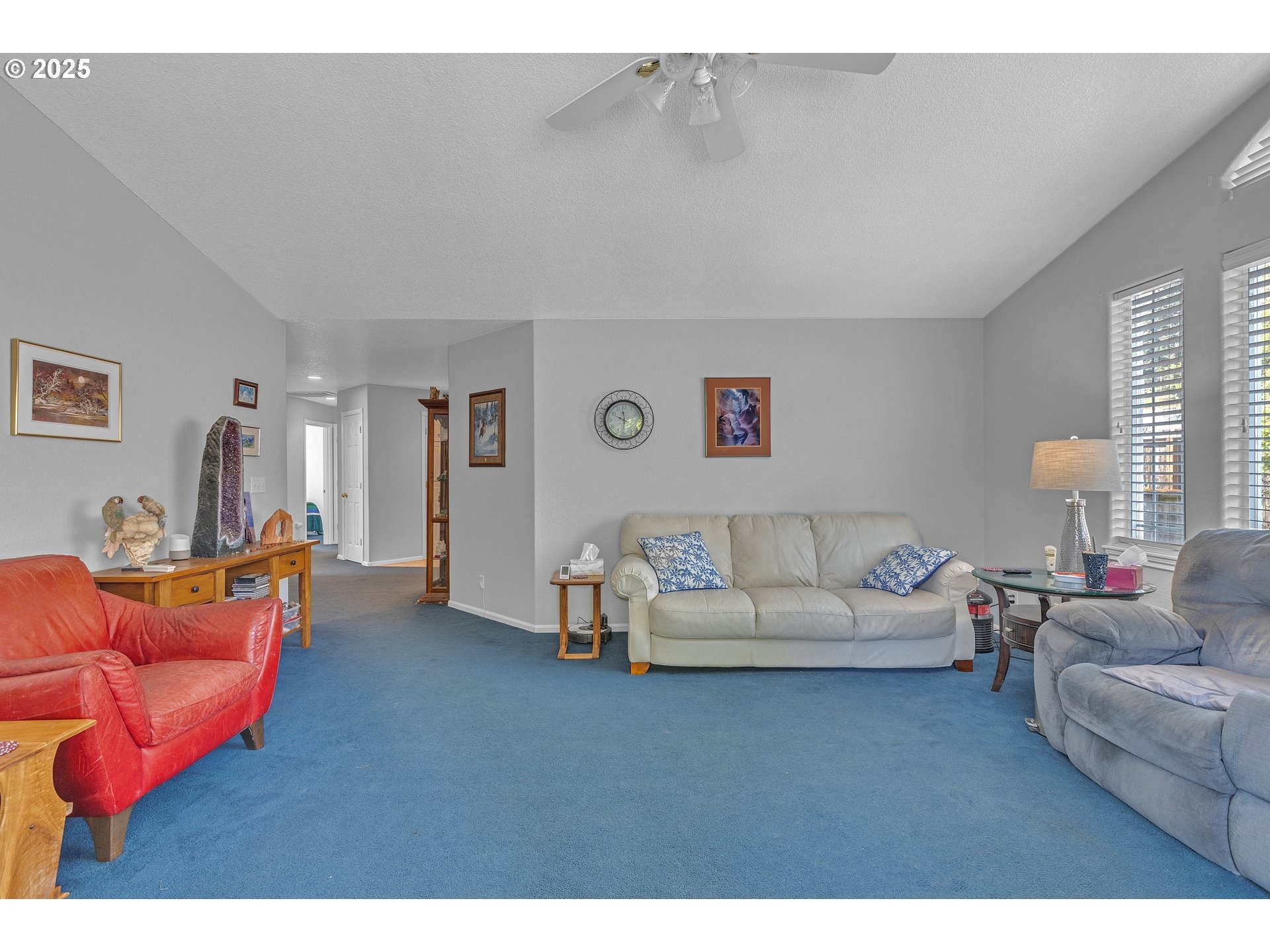 Chinaberry Ave, Roseburg, OR 97470