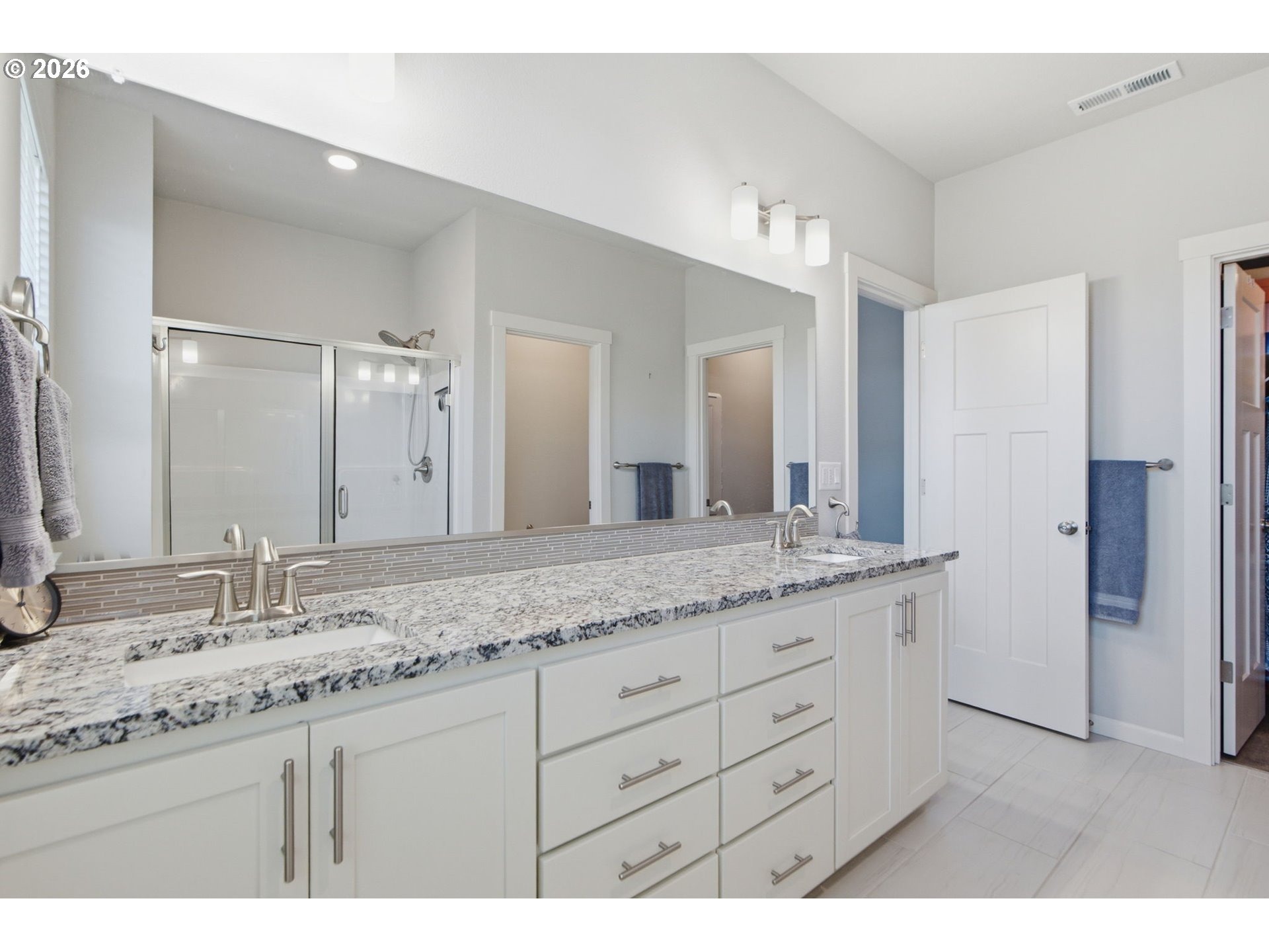 Ivy St, Canby, OR 97013