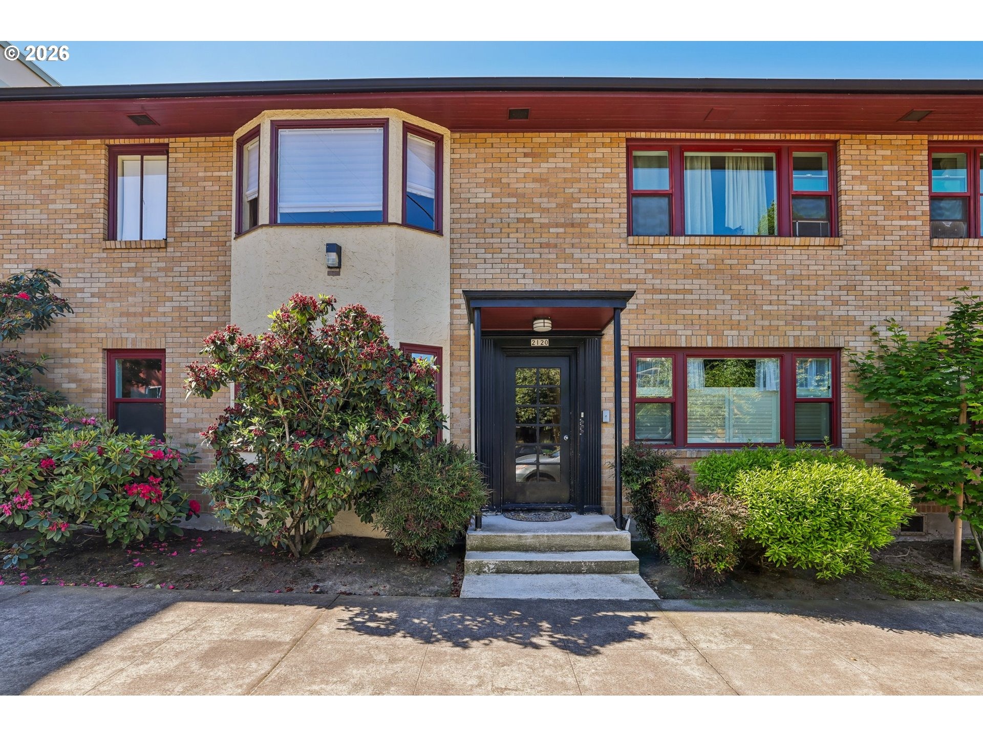 Halsey St, Portland, OR 97232 #1