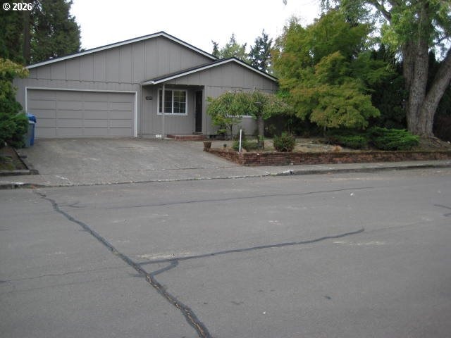 Snoopy Ct, Salem, OR 97301