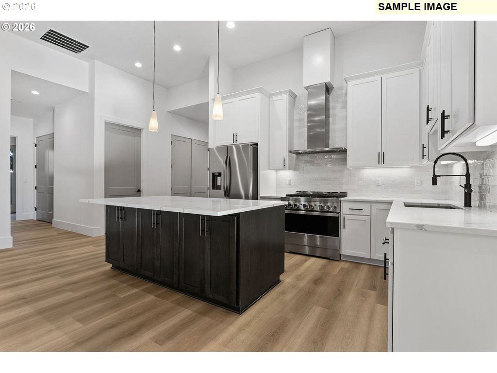Burma Rd, Lake Oswego, OR 97035