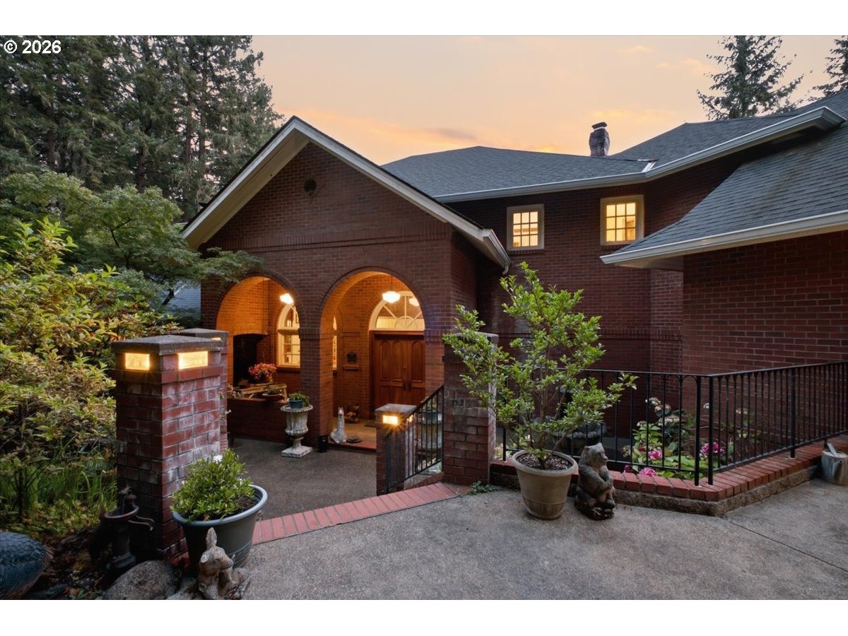 Hilltop Dr, Lebanon, OR 97355 #1