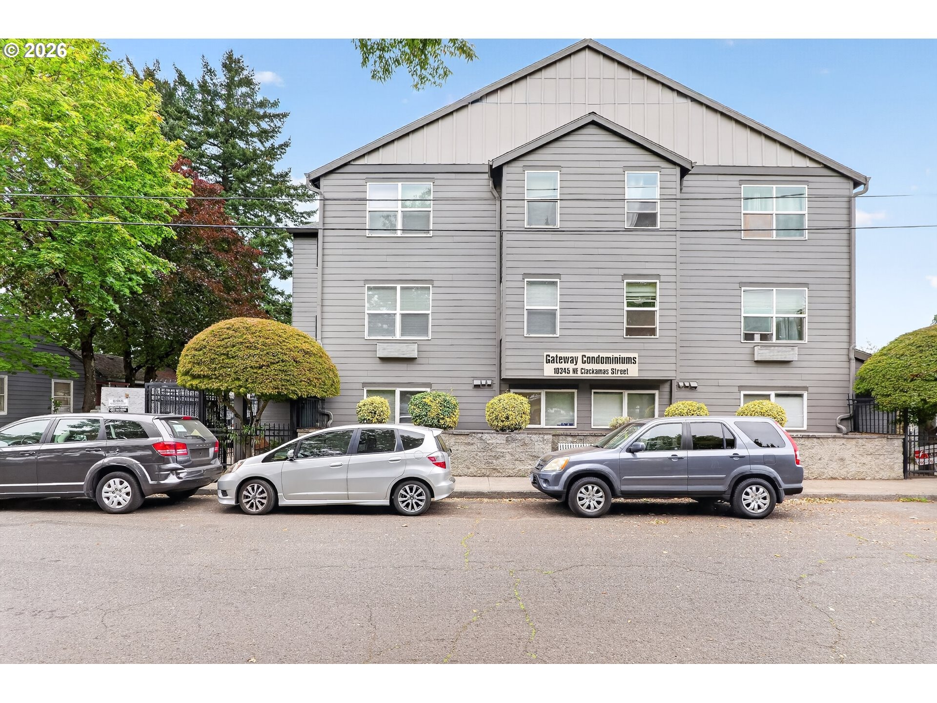 Clackamas St, Portland, OR 97220