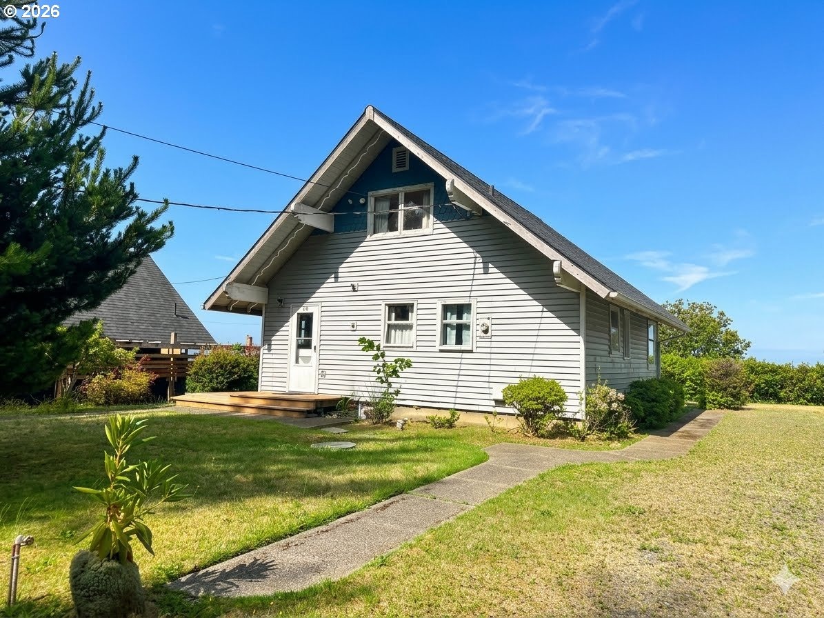 Wells Dr, Lincoln City, OR 97367