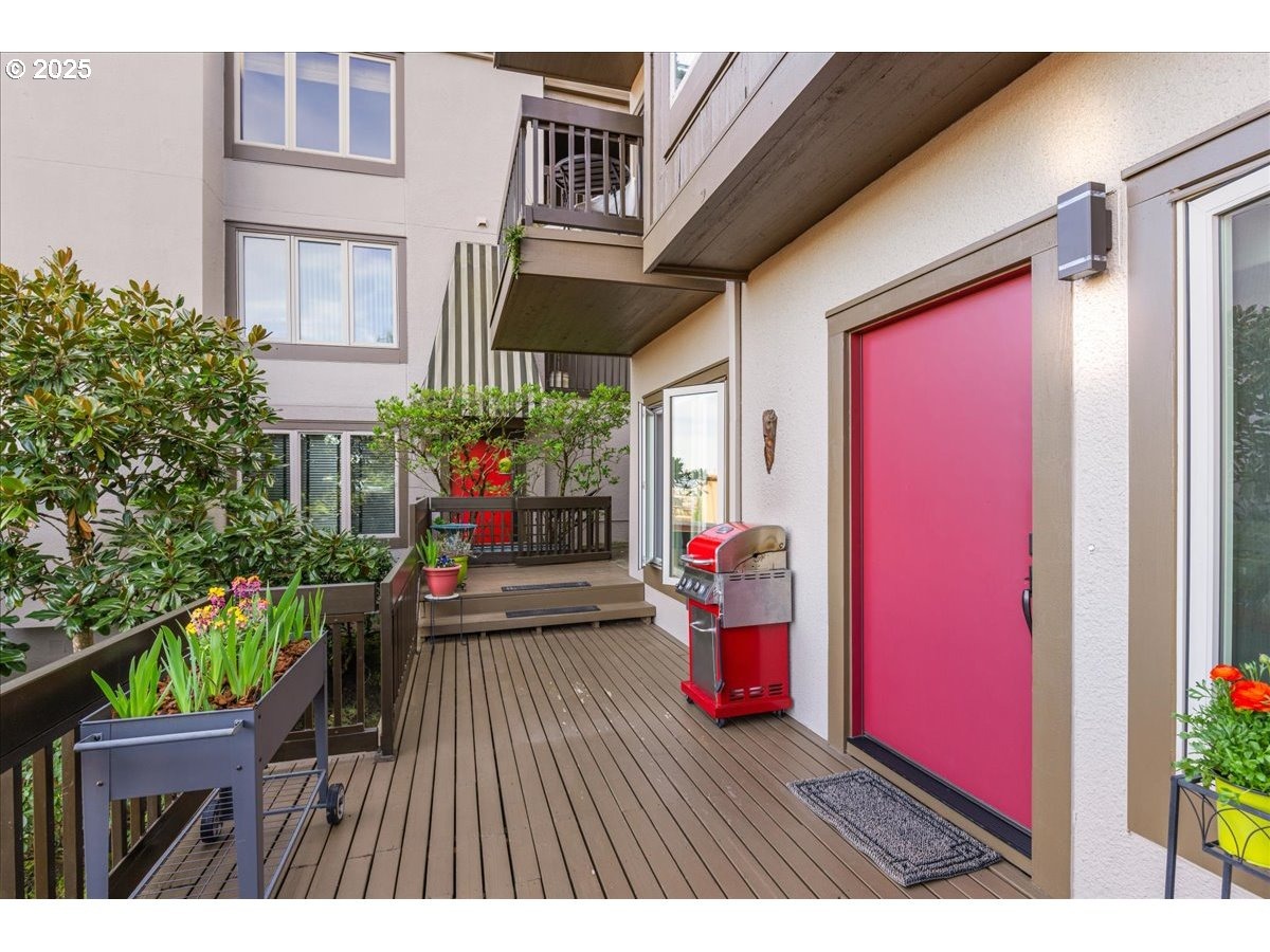 Westover Cir, Portland, OR 97210
