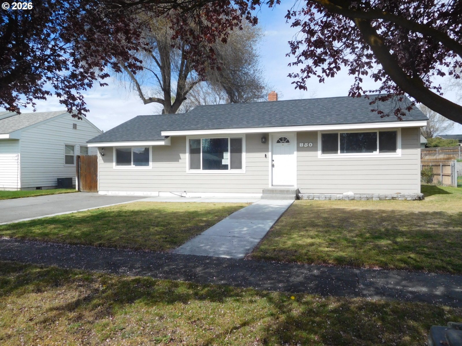 Madrona Ave, Hermiston, OR 97838