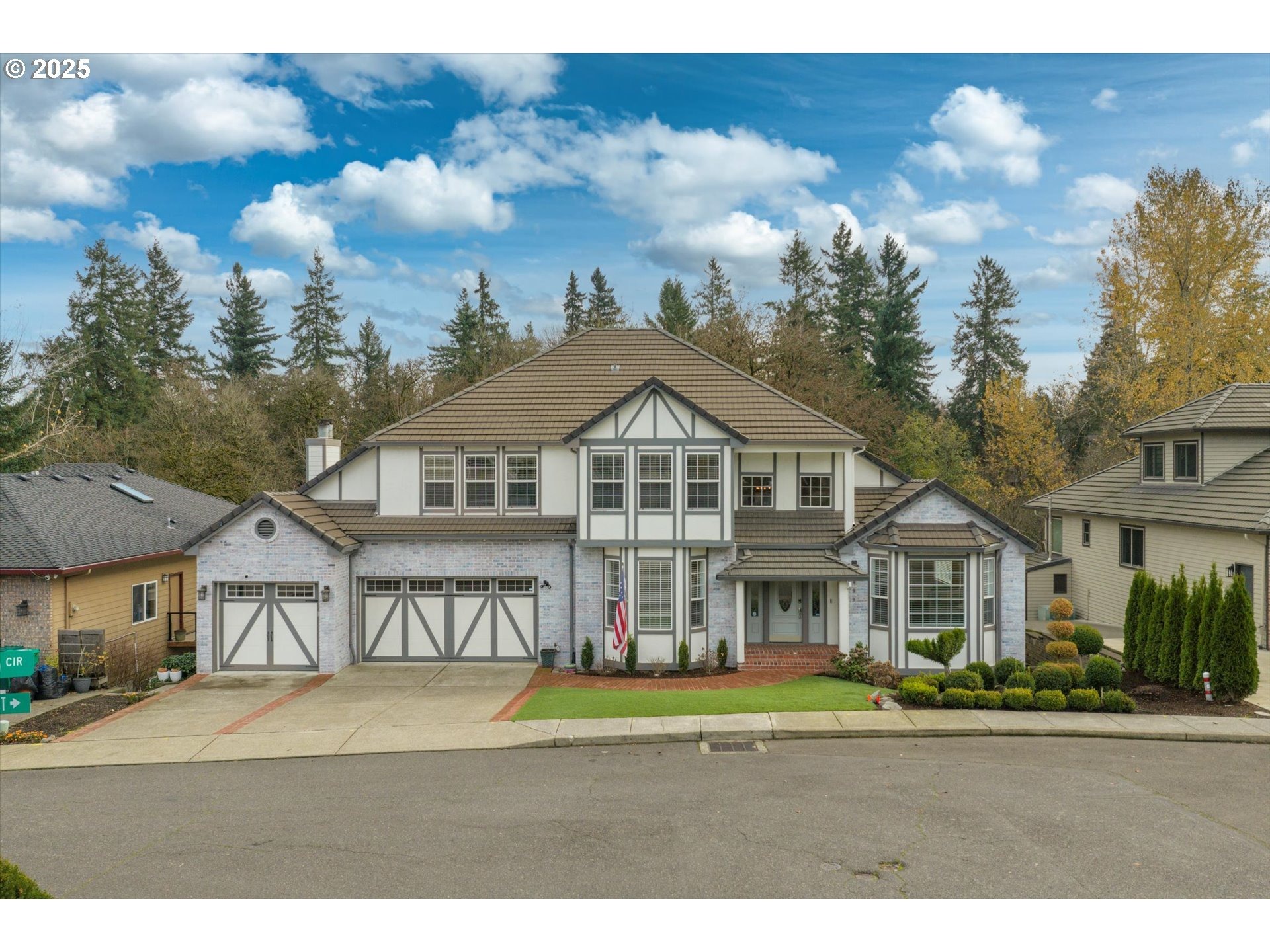 Norma Cir, Portland, OR 97267