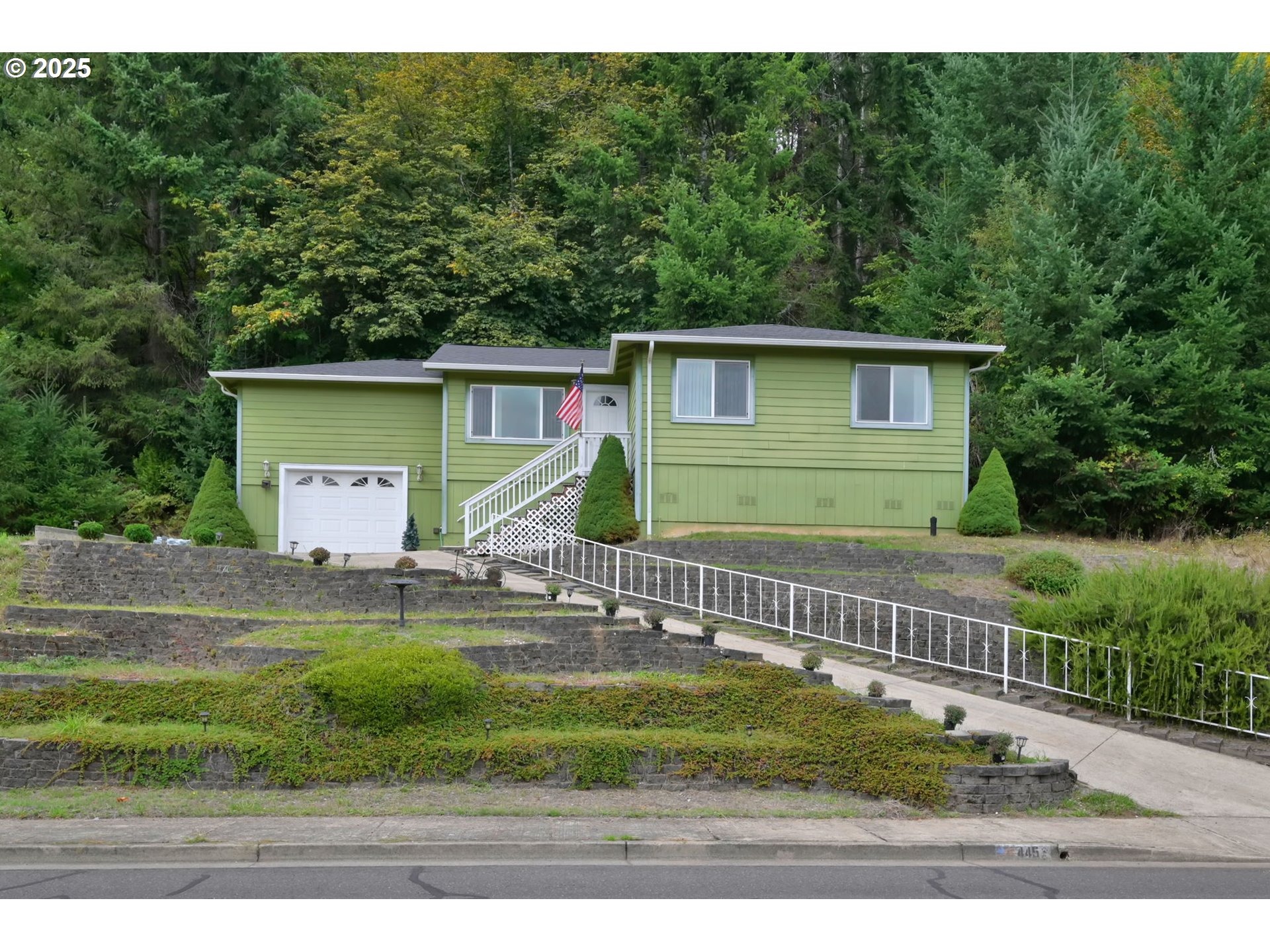 Kalapuya Way, Cottage Grove, OR 97424