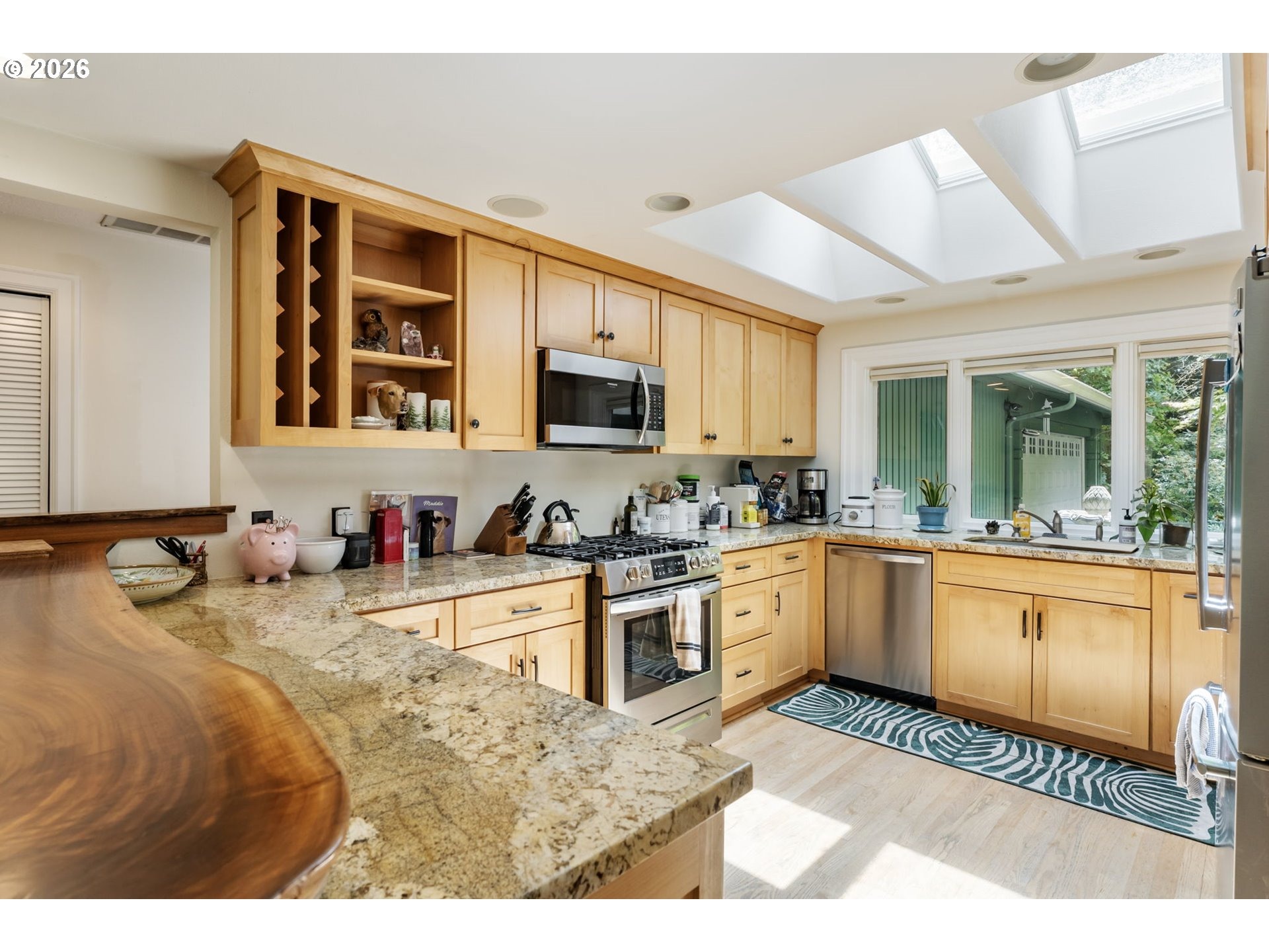 Burnside Rd, Portland, OR 97210 #1