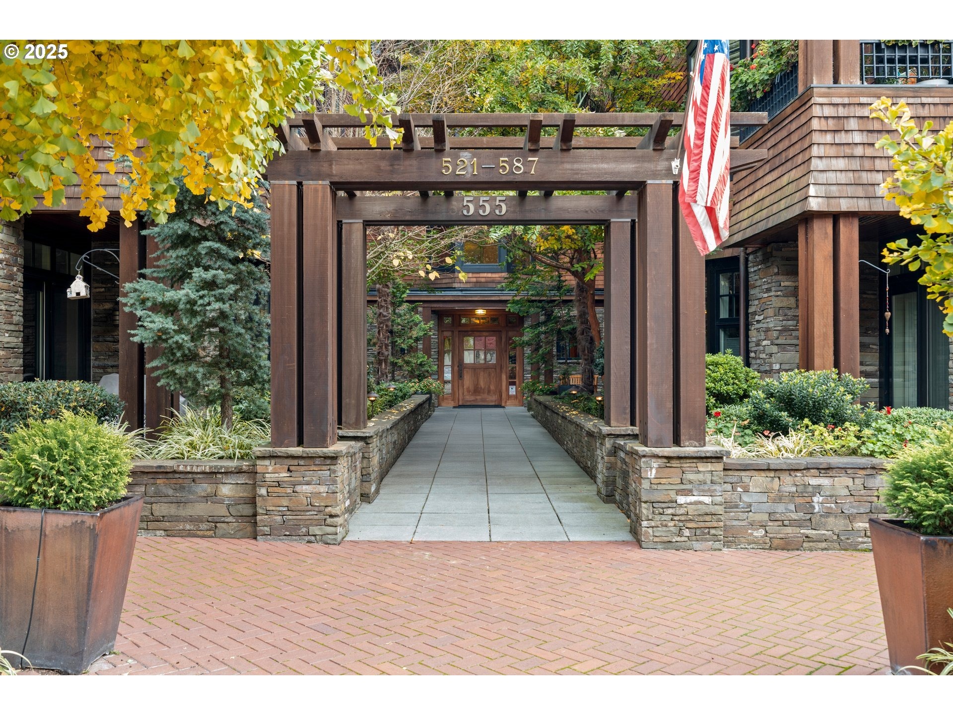 2nd St, Lake Oswego, OR 97034 #1